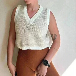 Cute Sweater Vest Size Small